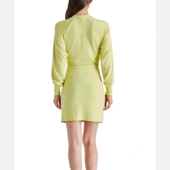 STEVE MADDEN Women’s Long Sleeve Tie- Waist Ribbed Lime Dress Size Small - Picture 2 of 5